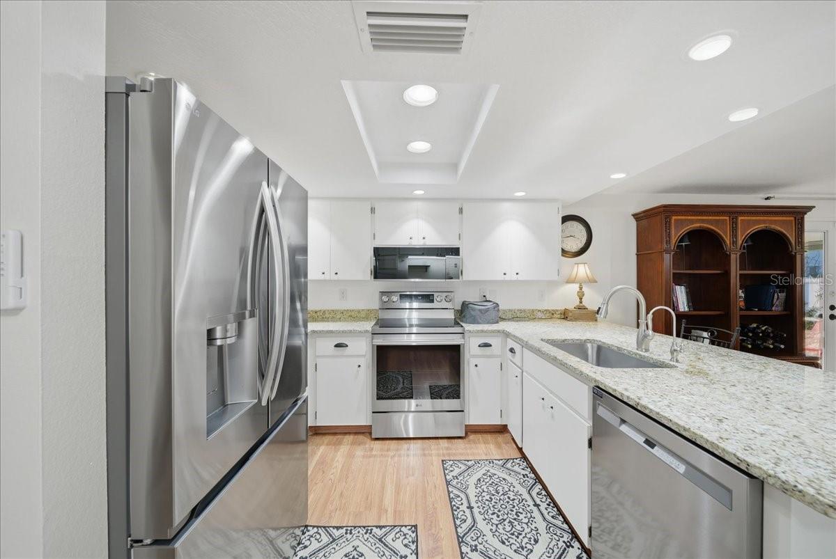 SOUTH VENICE - Residential