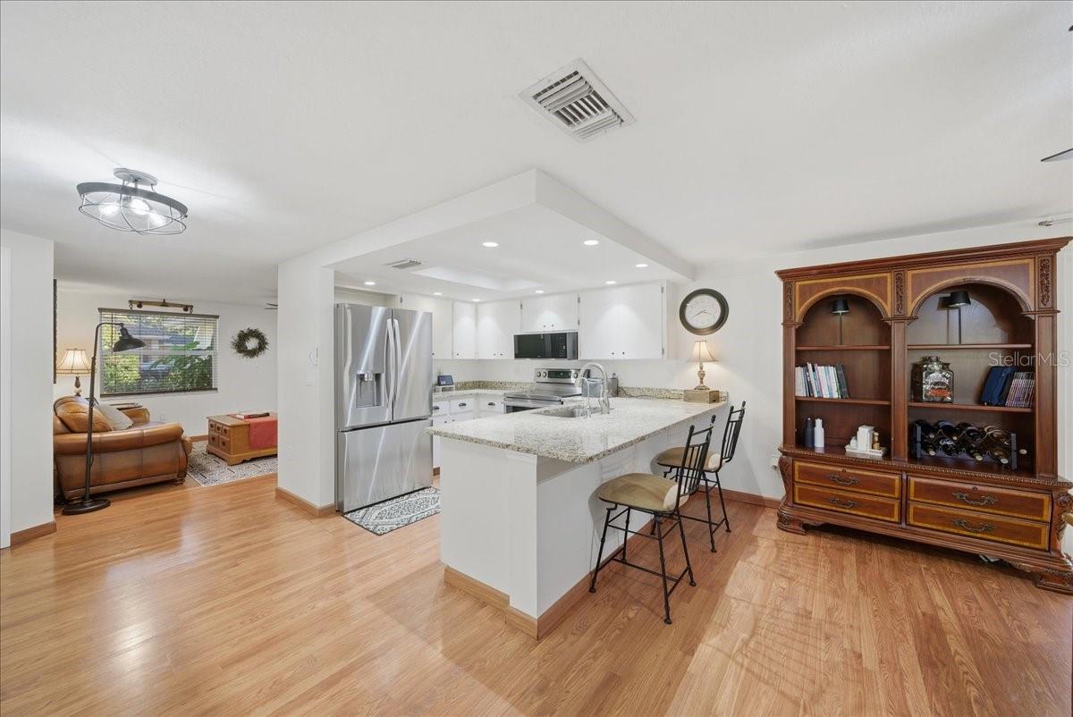 SOUTH VENICE - Residential