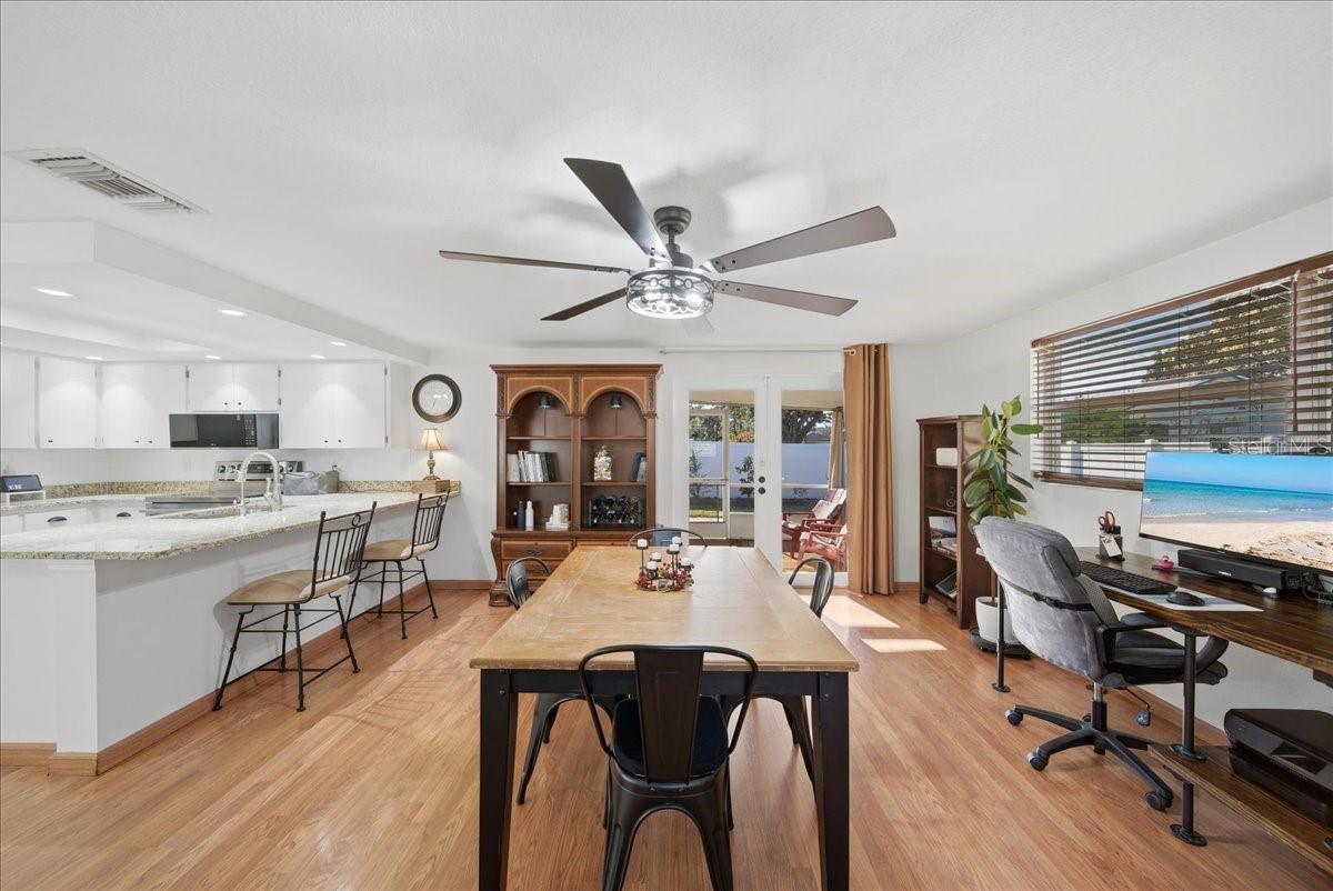 SOUTH VENICE - Residential