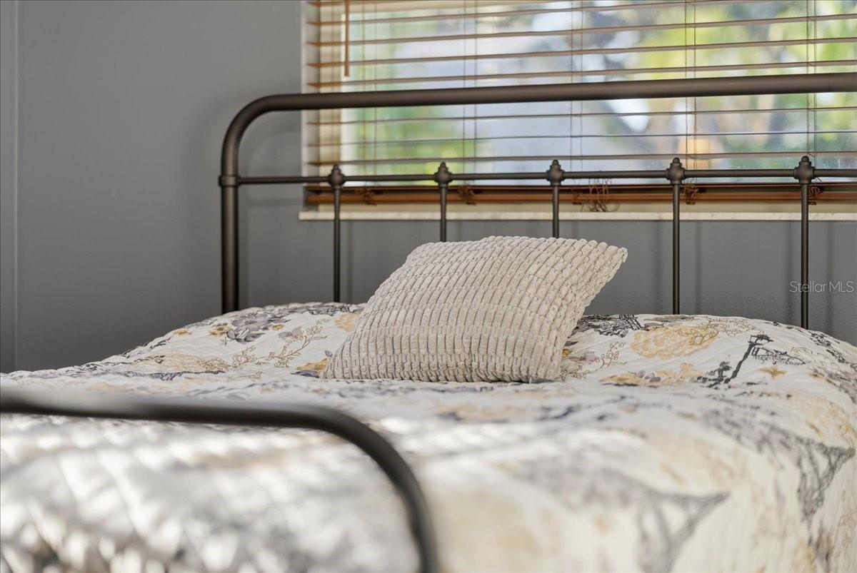 SOUTH VENICE - Residential