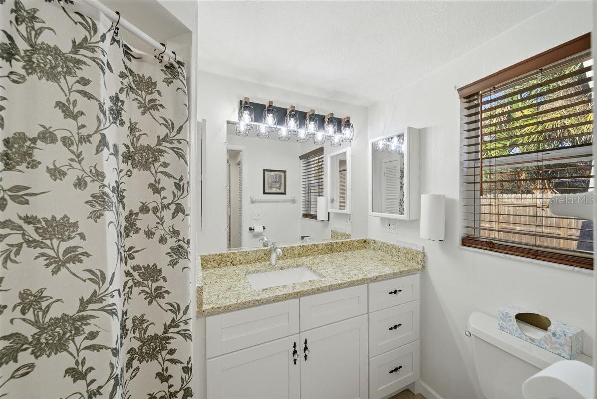 SOUTH VENICE - Residential