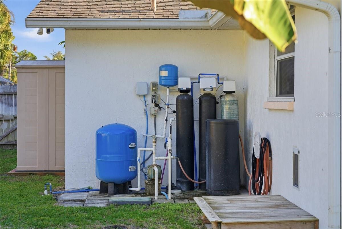 SOUTH VENICE - Residential