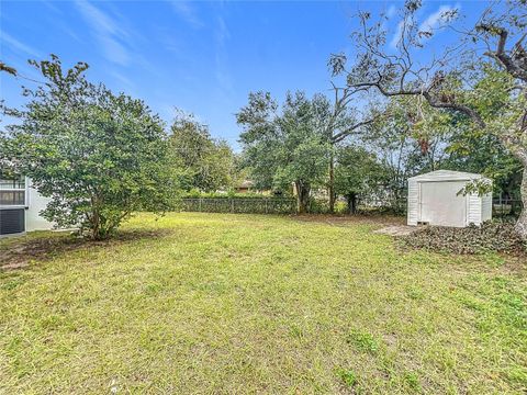 A home in LAKELAND