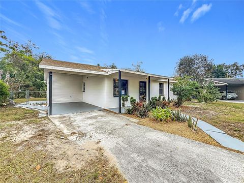 A home in LAKELAND