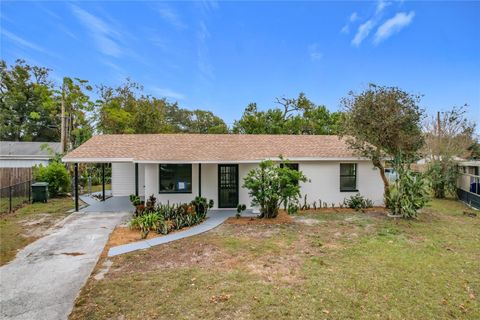 A home in LAKELAND