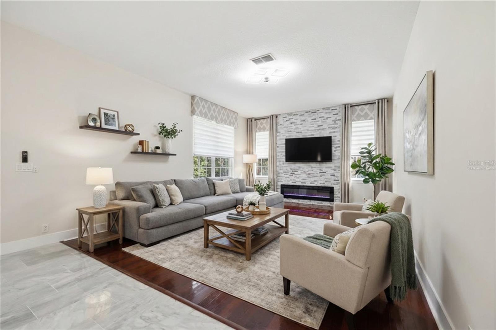 KEENES POINTE UT 04 SEC 31 48 82 - Residential