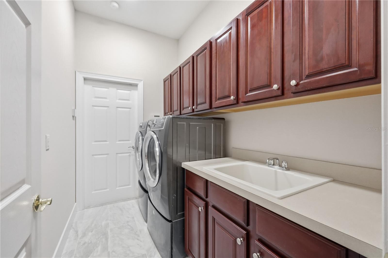 KEENES POINTE UT 04 SEC 31 48 82 - Residential