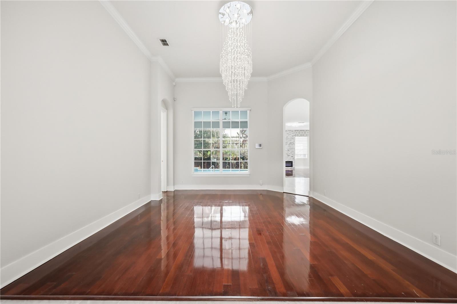 KEENES POINTE UT 04 SEC 31 48 82 - Residential