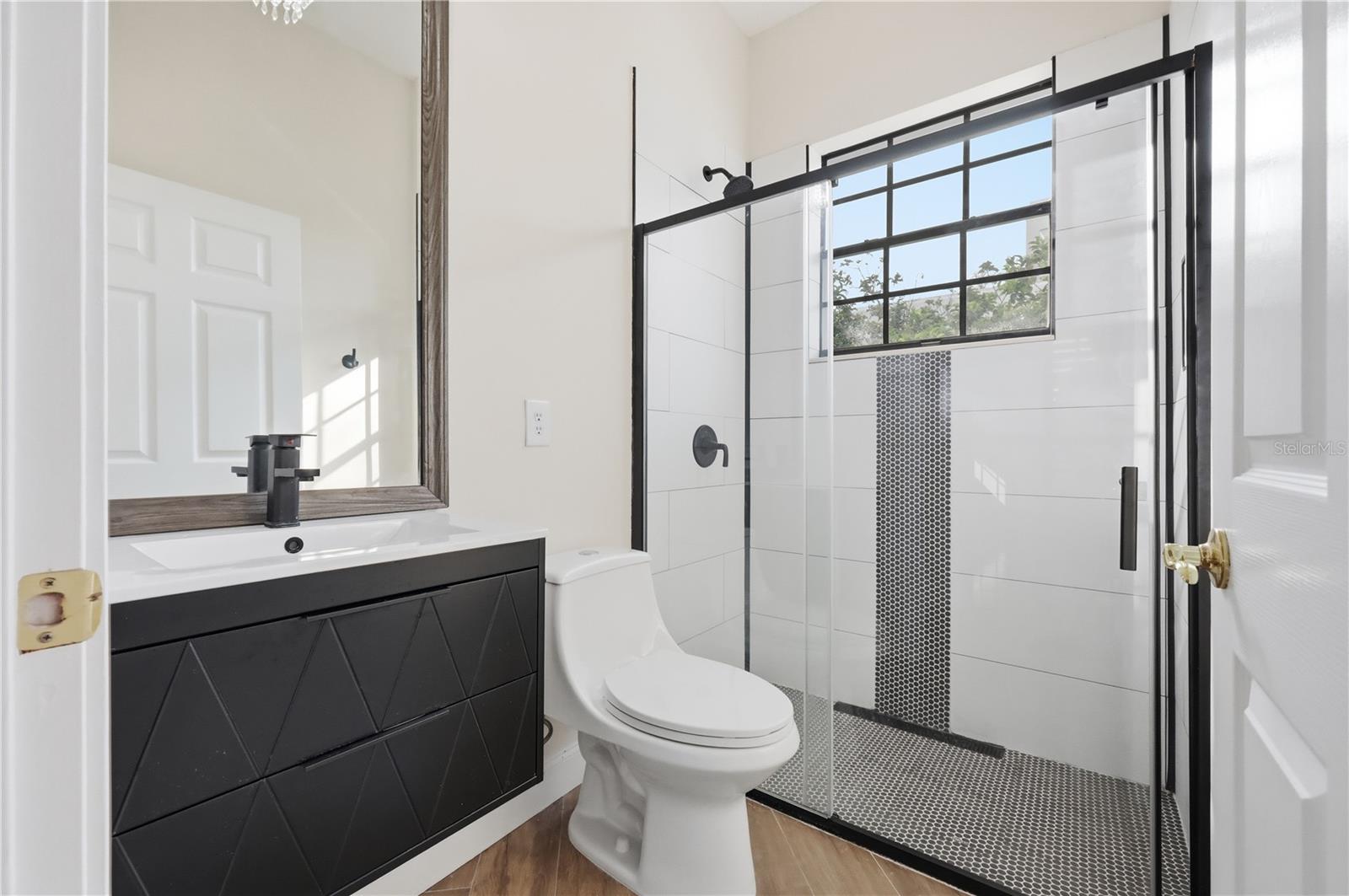 KEENES POINTE UT 04 SEC 31 48 82 - Residential