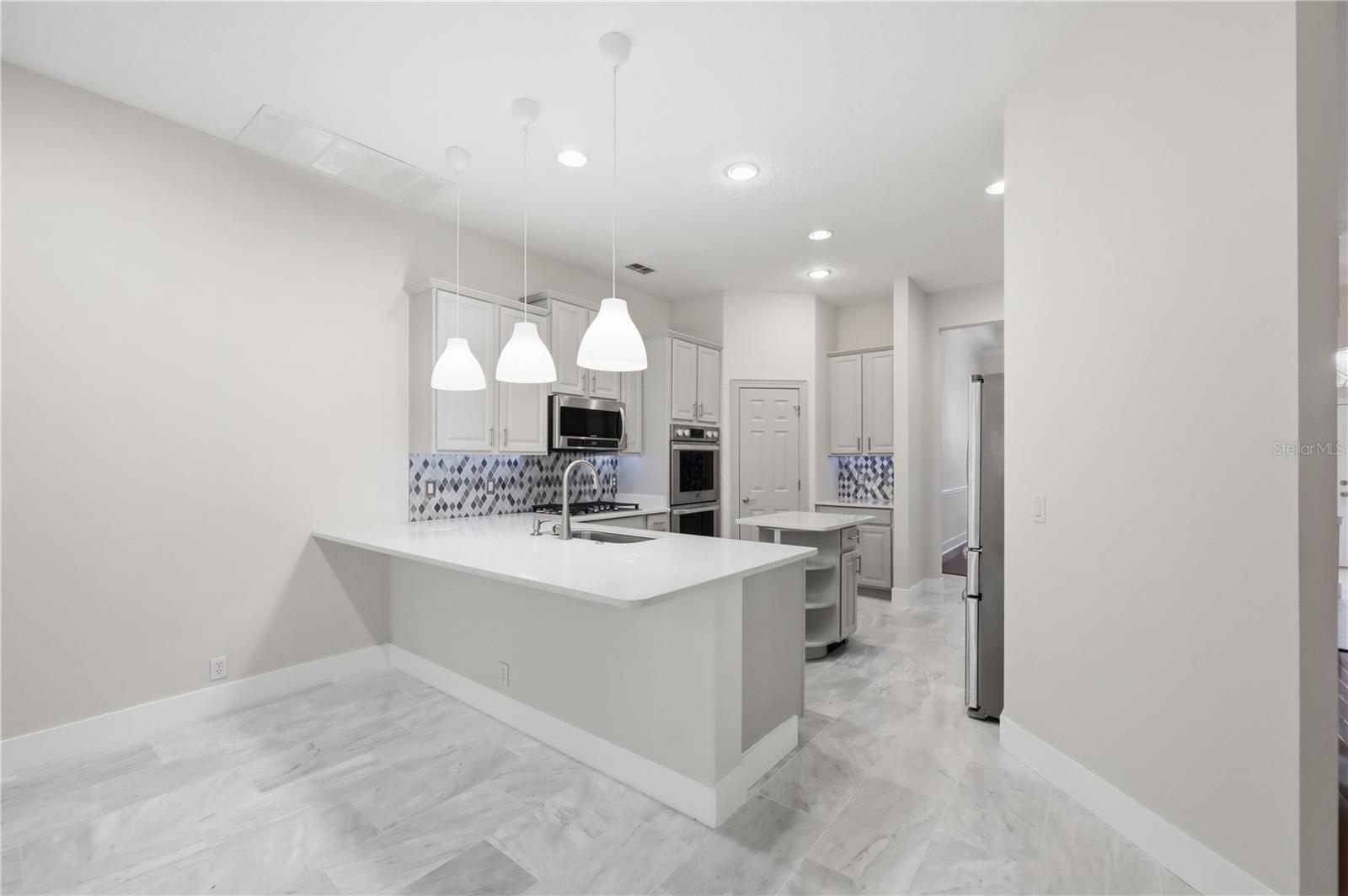 KEENES POINTE UT 04 SEC 31 48 82 - Residential