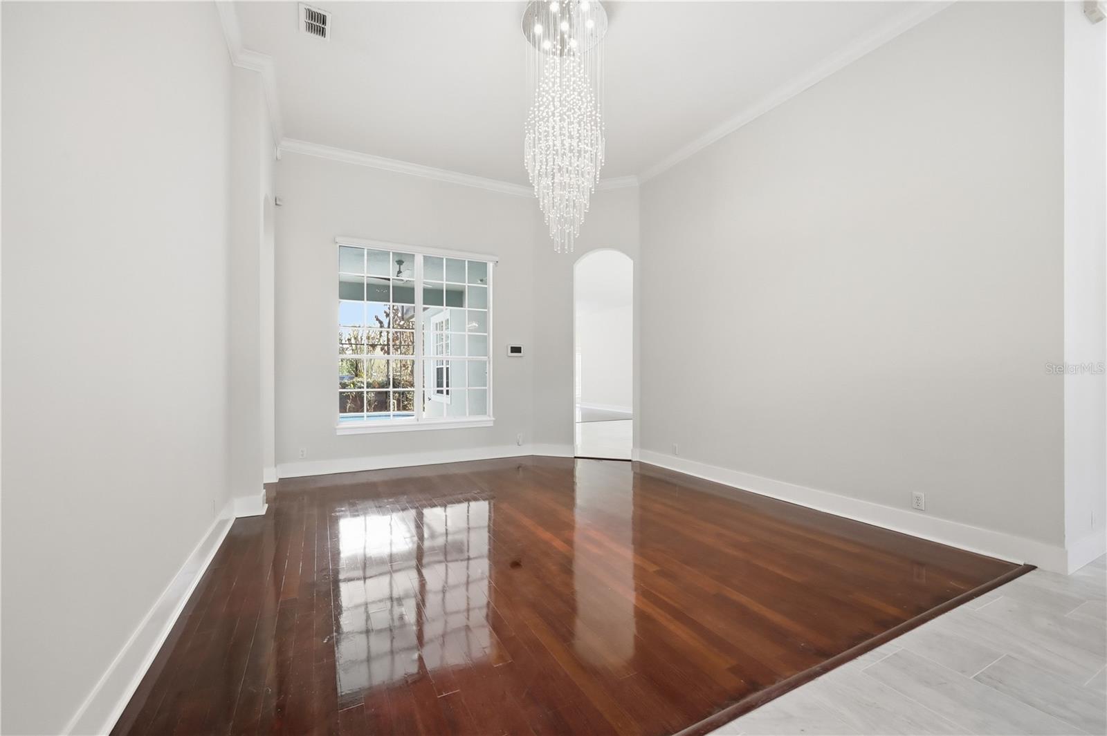 KEENES POINTE UT 04 SEC 31 48 82 - Residential