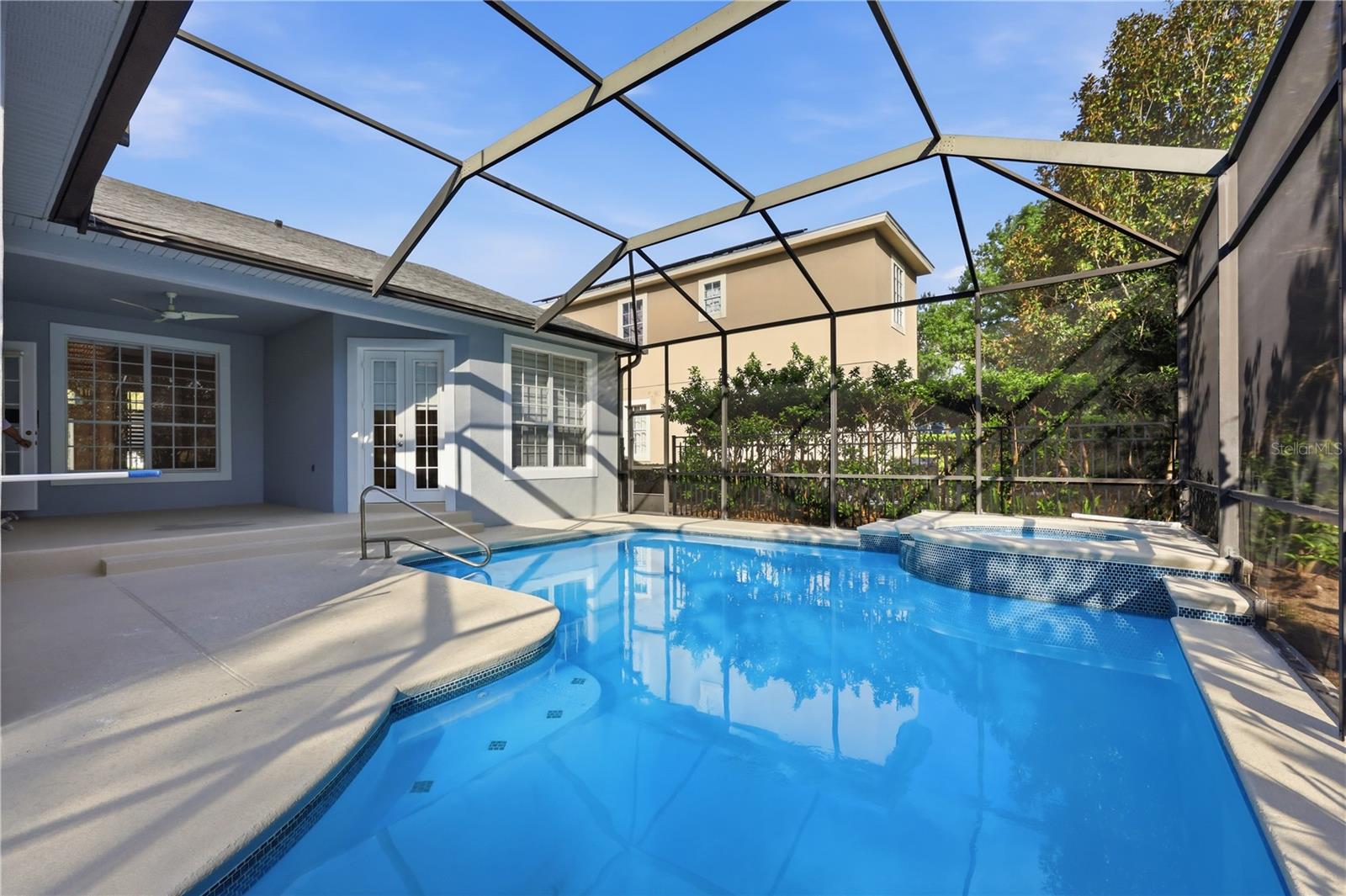 KEENES POINTE UT 04 SEC 31 48 82 - Residential