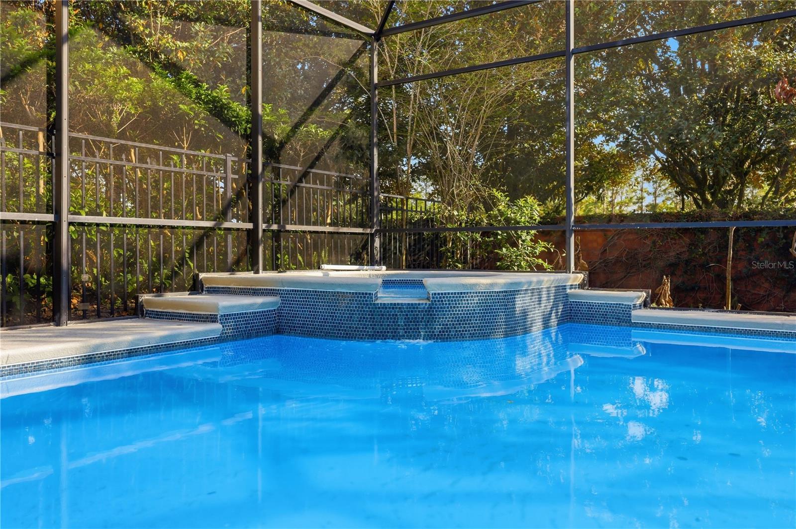 KEENES POINTE UT 04 SEC 31 48 82 - Residential