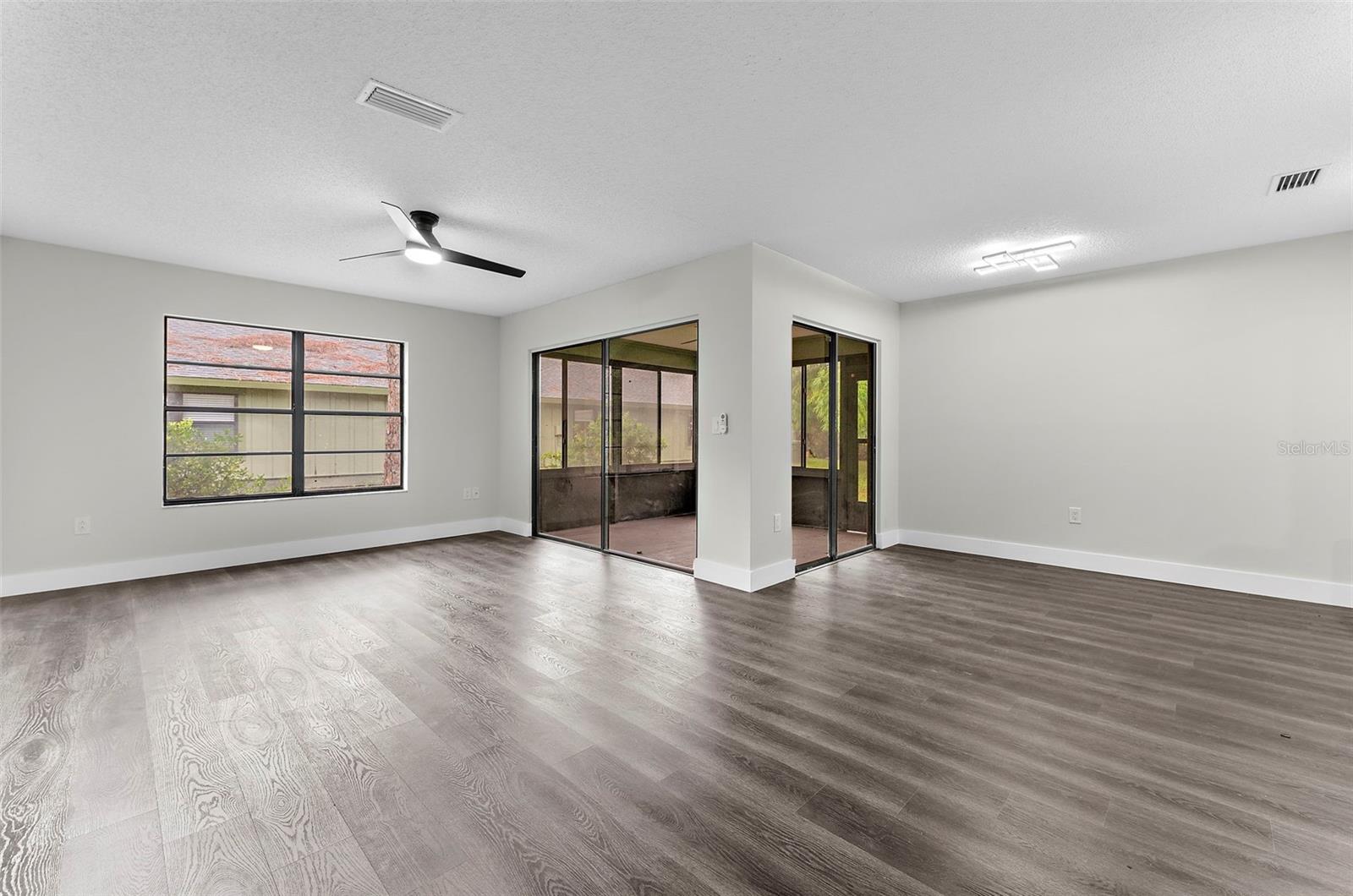5014 BARRINGTON CIRCLE 2102, SARASOTA, FL, 34234 4 5014 BARRINGTON CIRCLE 2102
