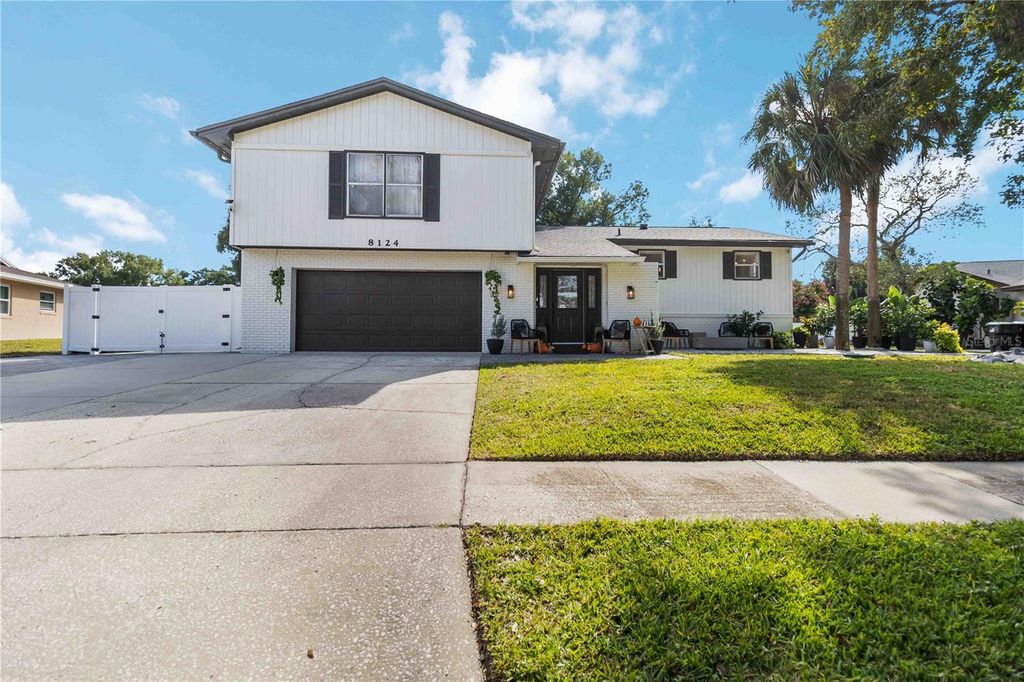 Photo of 8124 Laurel Tree Drive, Orlando, FL 32819 (MLS # O6370513)