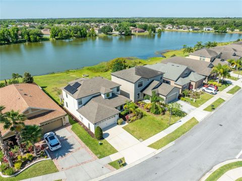 A home in LAKELAND