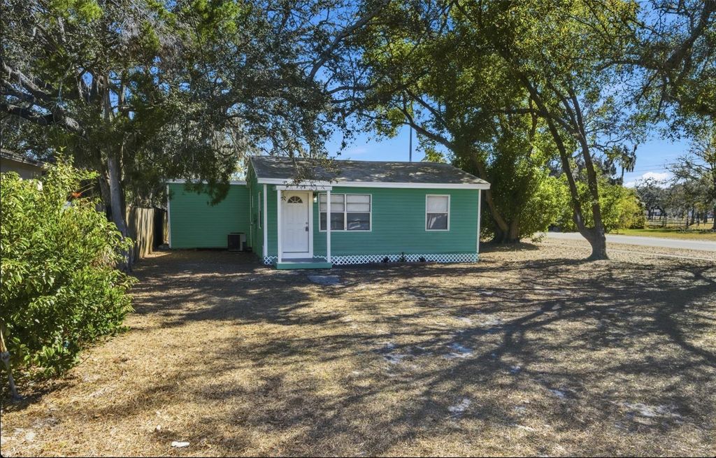 Photo of 10001 N 20th Street, Tampa, FL 33612 (MLS # TB8473142)