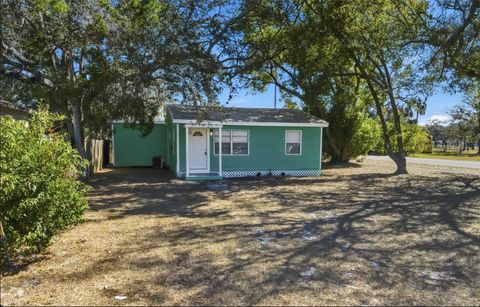 Photo of 10001 N 20th Street, Tampa, FL 33612 (MLS # TB8473142)
