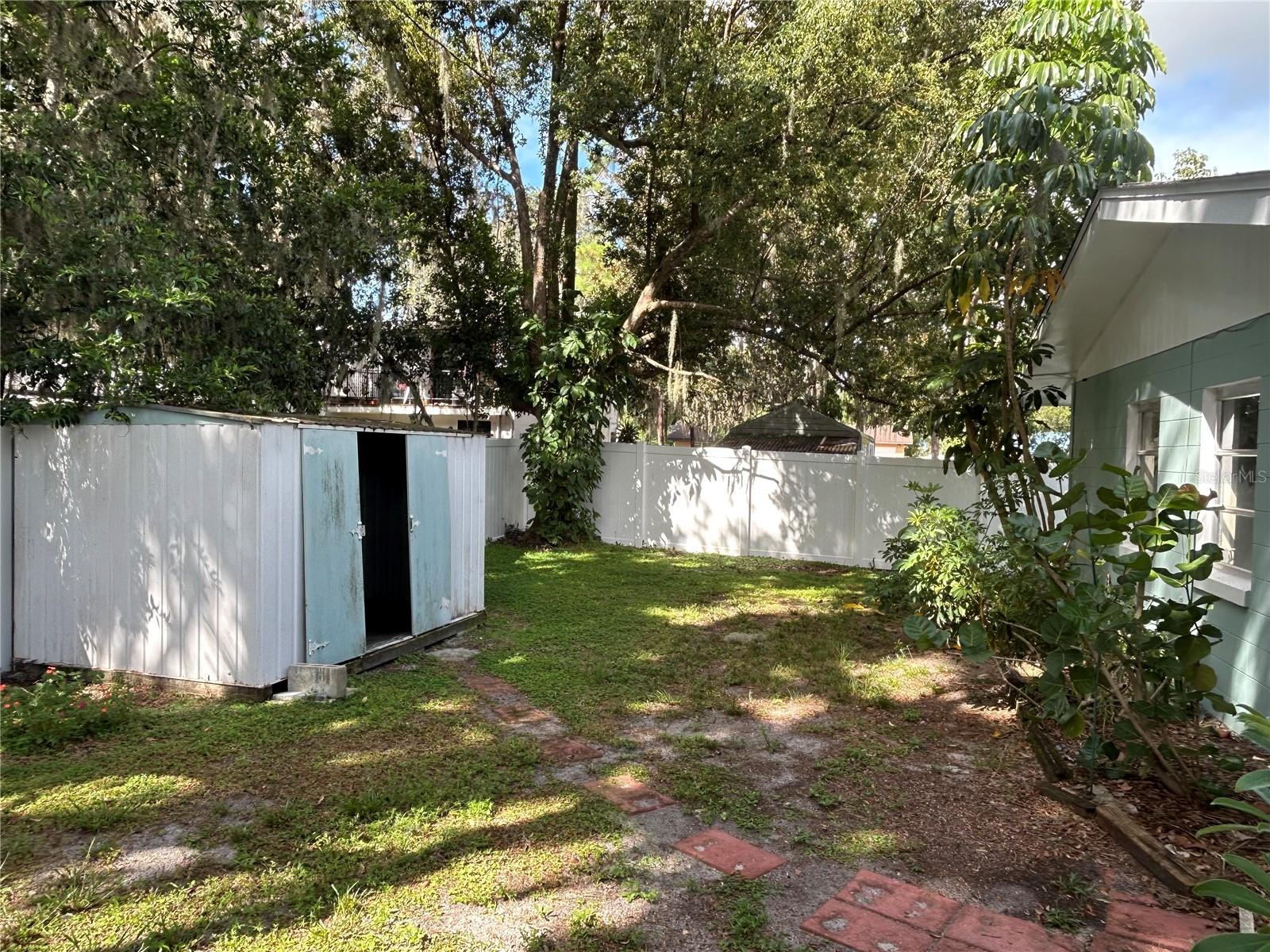 EUSTIS NORTHSHORE - Residential