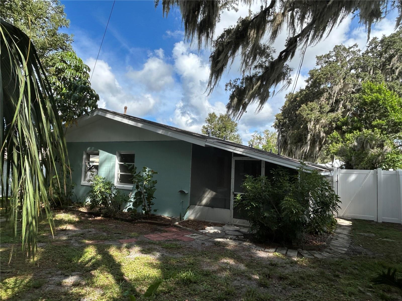 EUSTIS NORTHSHORE - Residential