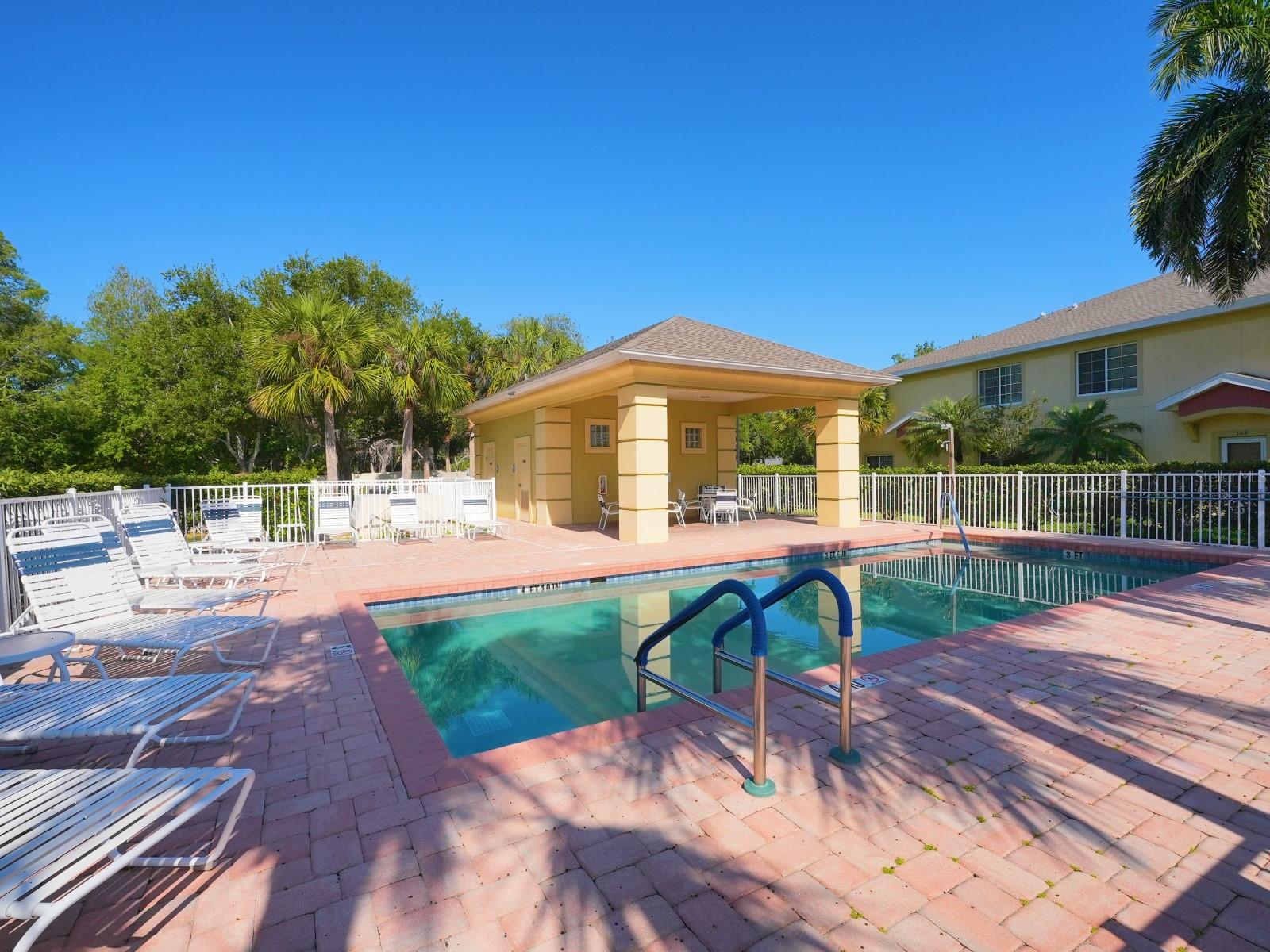 LAKESIDE VILLAGE TOWNHOME CD OR2232/1192 - Residential Lease