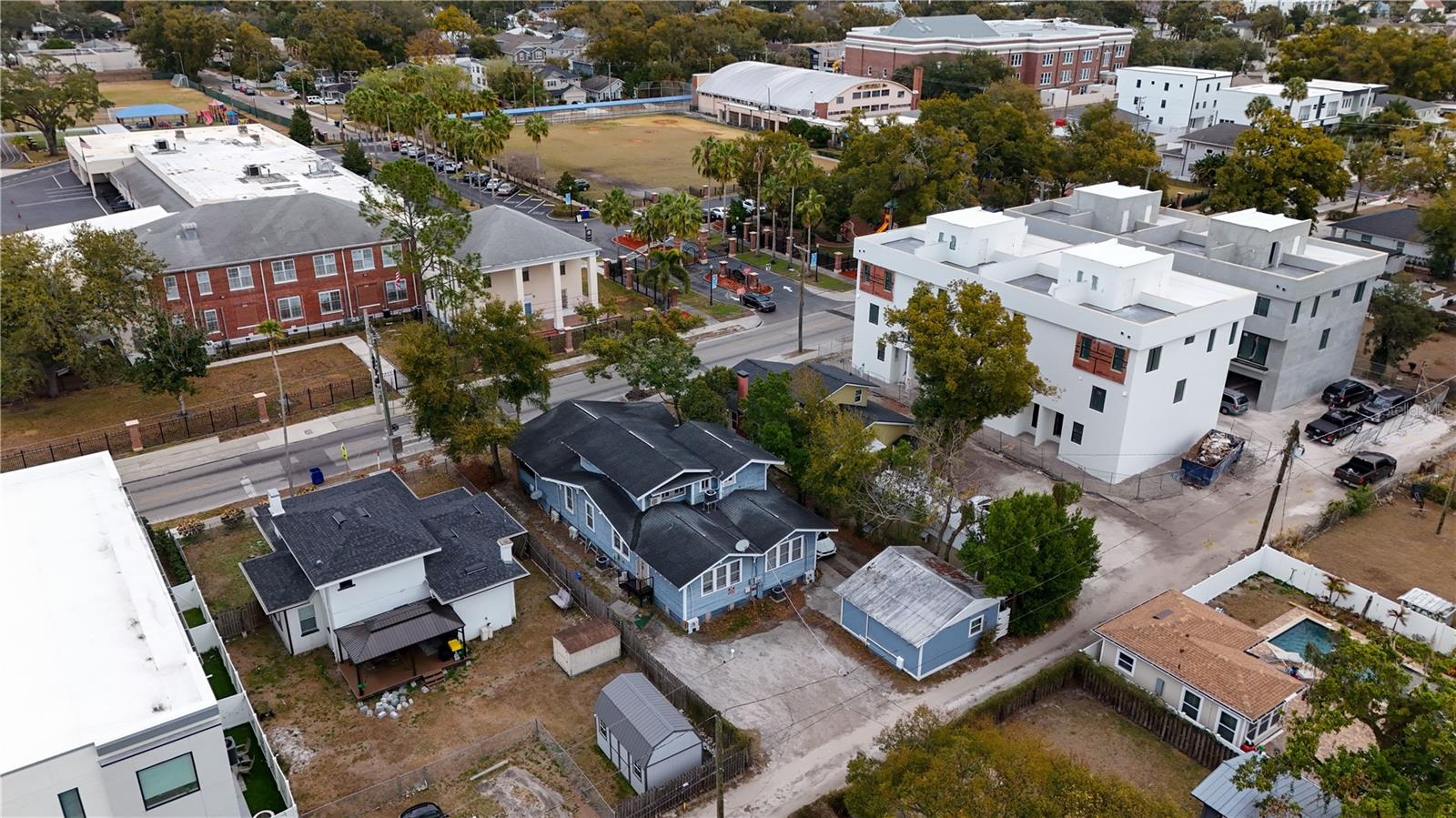 WEST HIGHLANDS - Residential Income