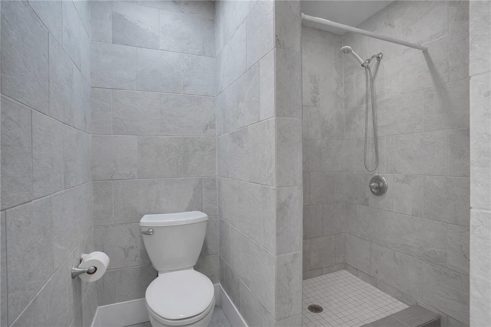 WEST HIGHLANDS - Residential Income