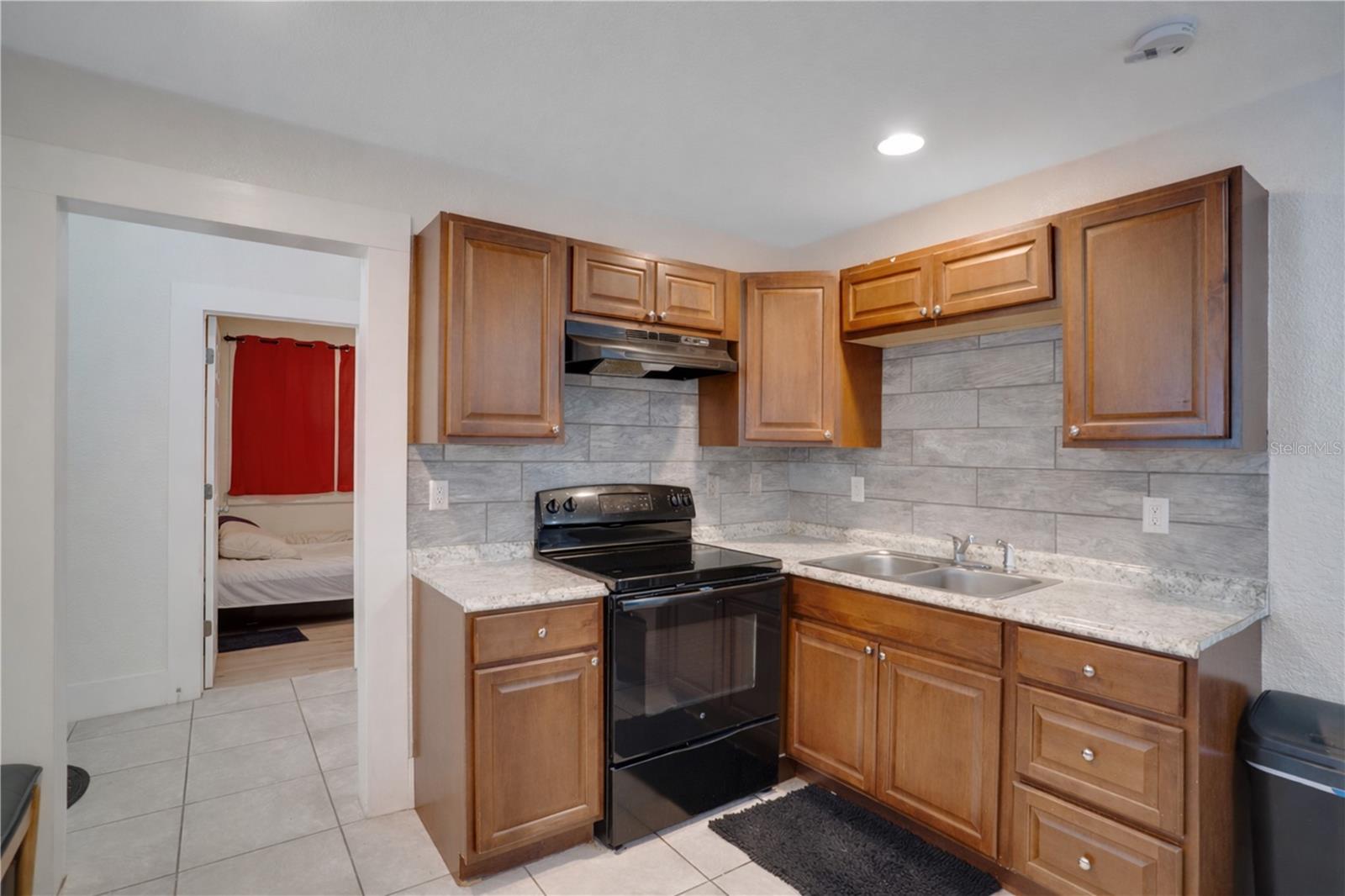 WEST HIGHLANDS - Residential Income