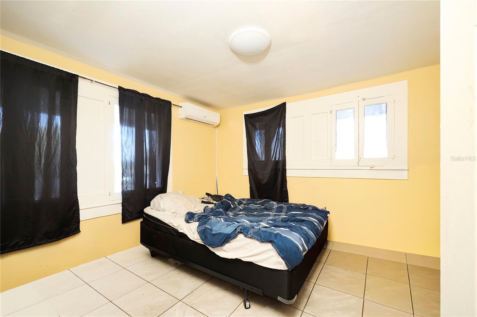 WEST HIGHLANDS - Residential Income