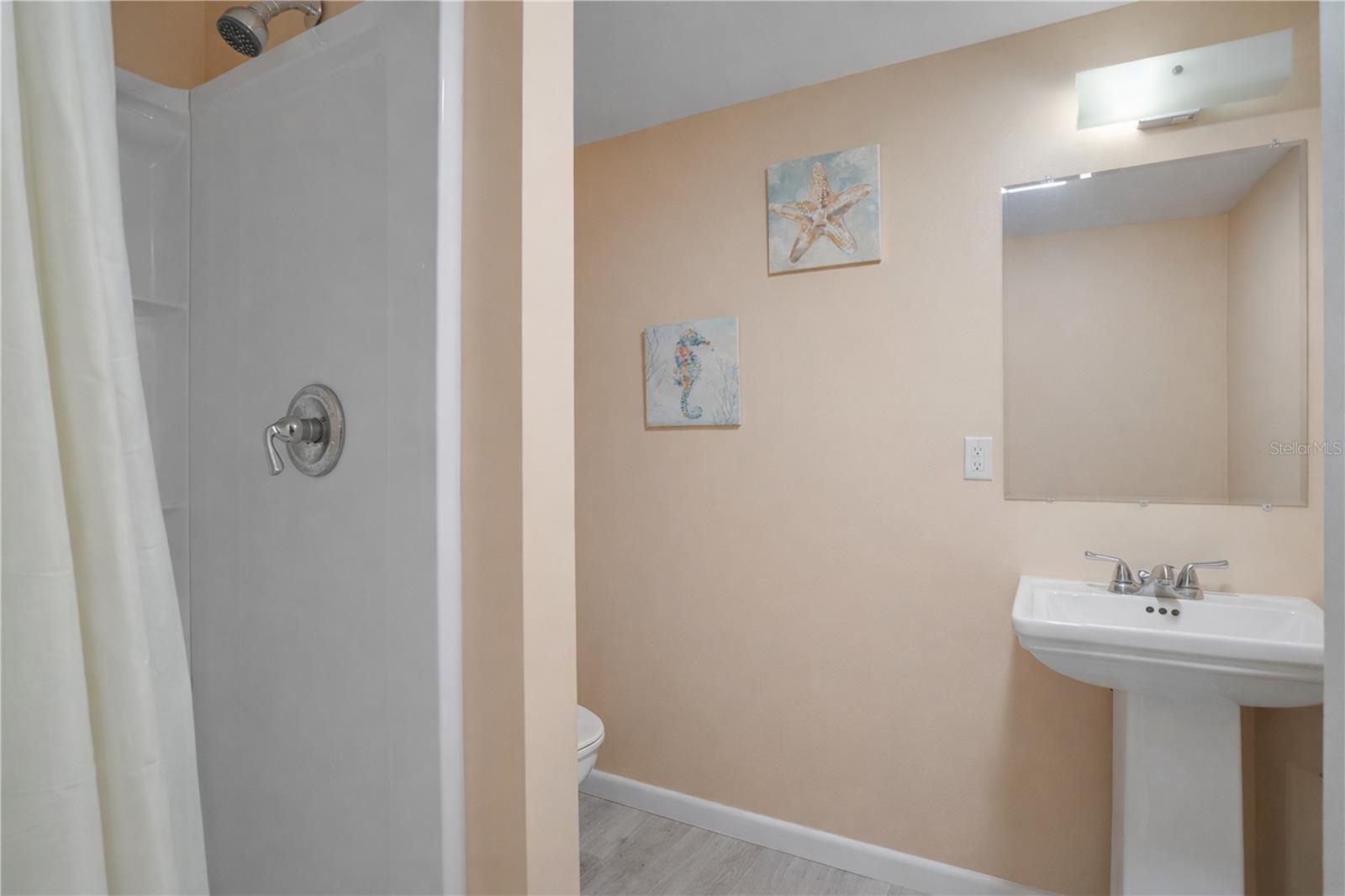 WEST HIGHLANDS - Residential Income