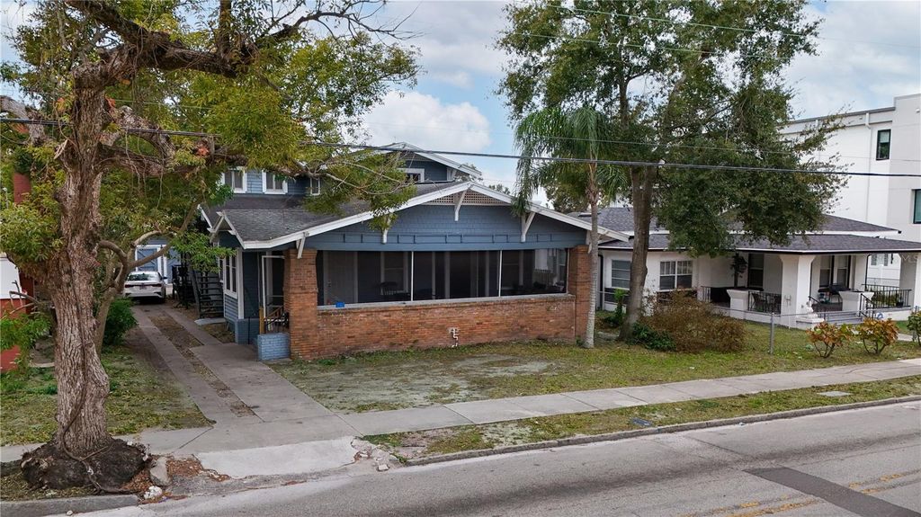 Photo of 316 W Columbus Drive, Tampa, FL 33602 (MLS # TB8476378)