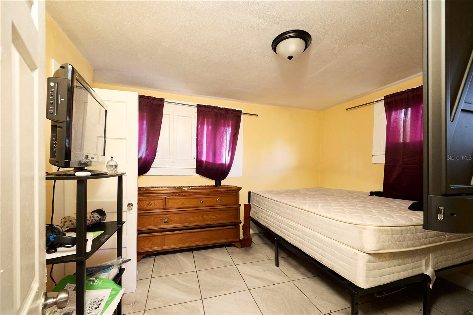 WEST HIGHLANDS - Residential Income