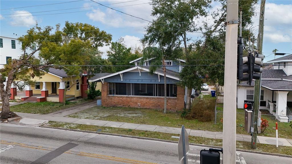 Photo of 316 W Columbus Drive, Tampa, FL 33602 (MLS # TB8476378)
