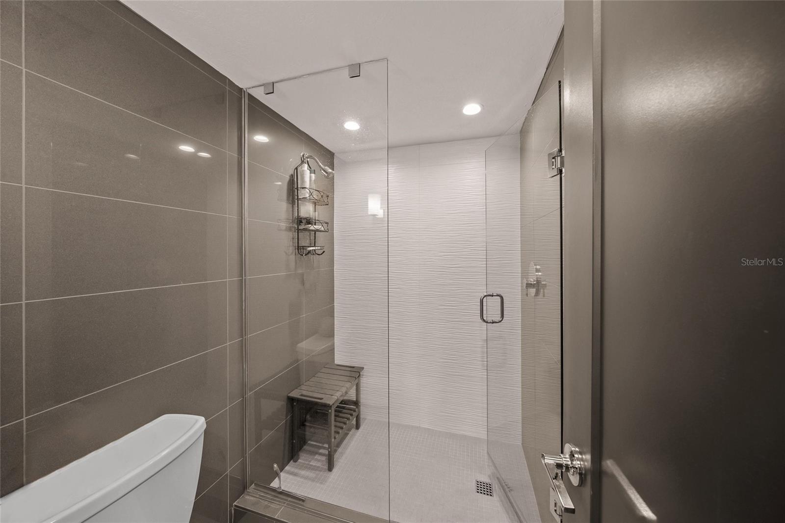 GULF & BAY CLUB PH 5 - Residential