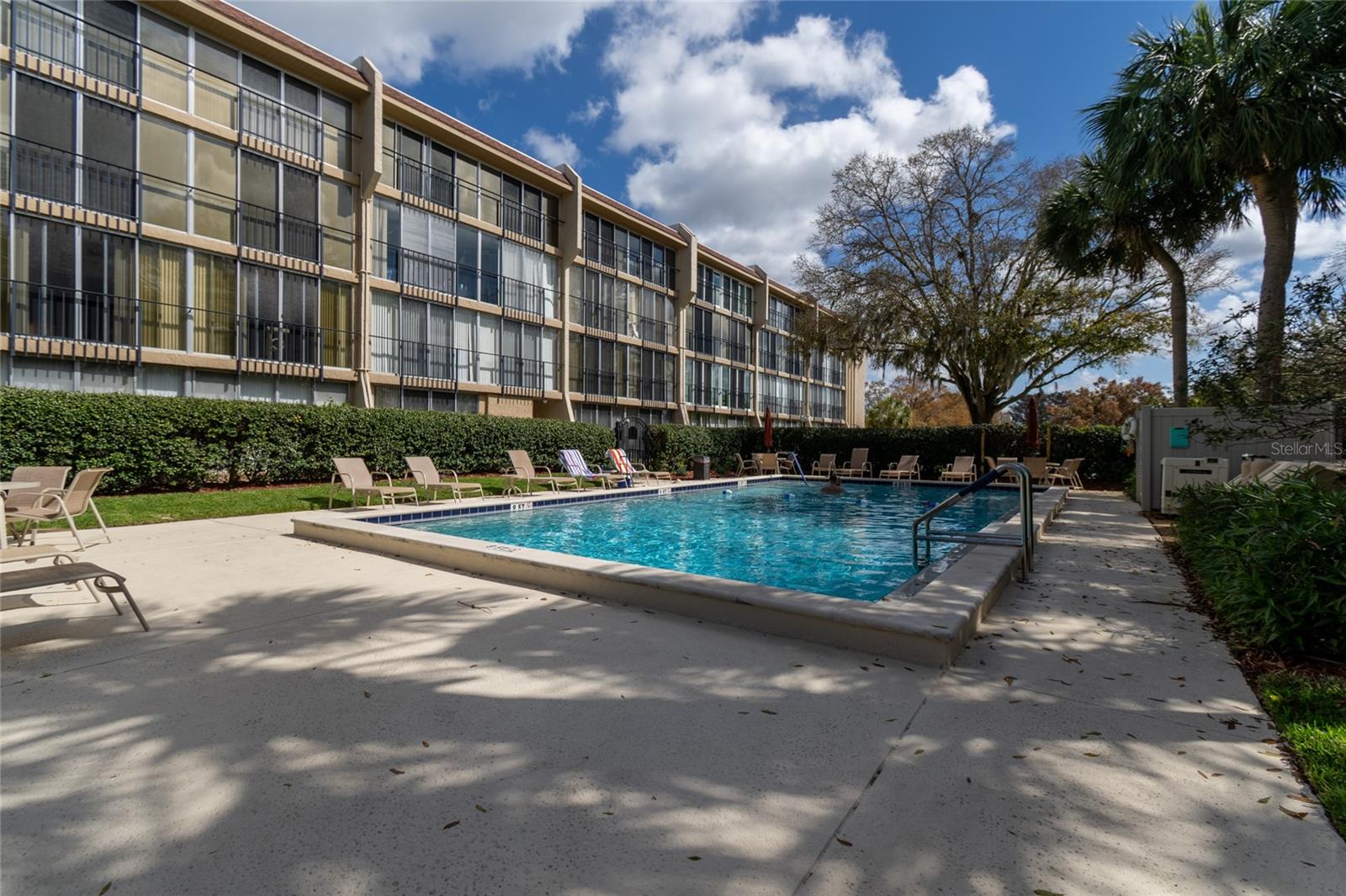 LAKE TARPON SAIL & TENNIS CLUB - Residential