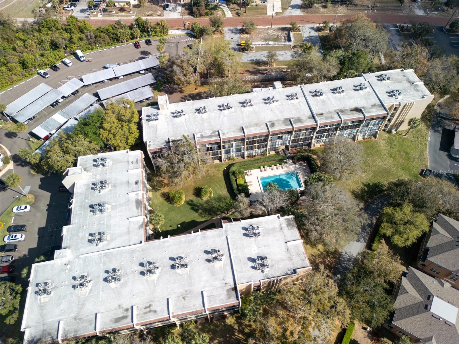 LAKE TARPON SAIL & TENNIS CLUB - Residential