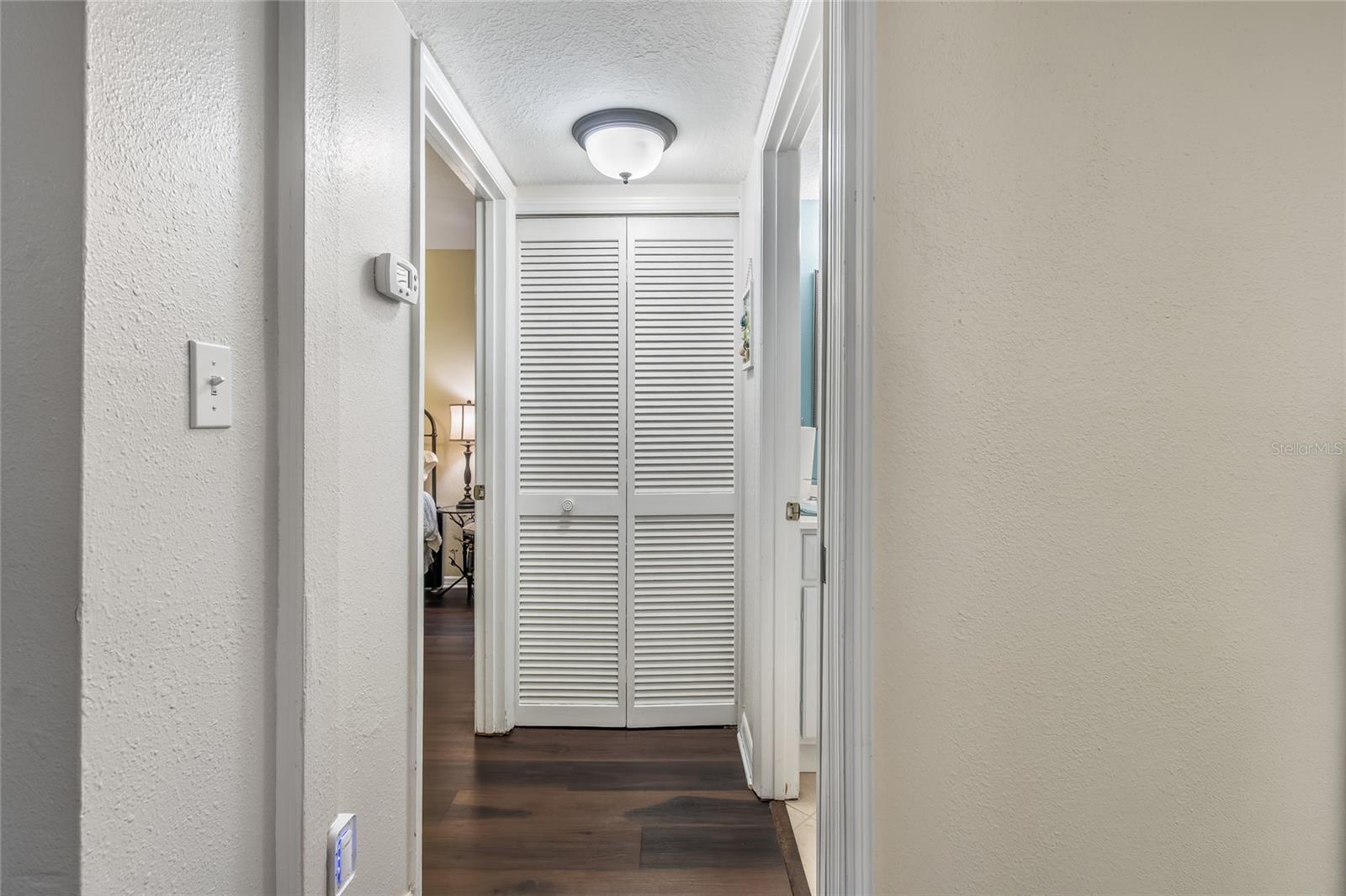 LAKE TARPON SAIL & TENNIS CLUB - Residential