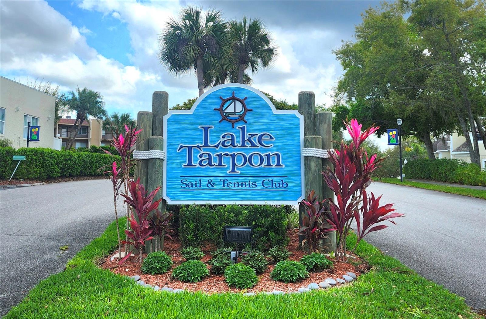 LAKE TARPON SAIL & TENNIS CLUB - Residential