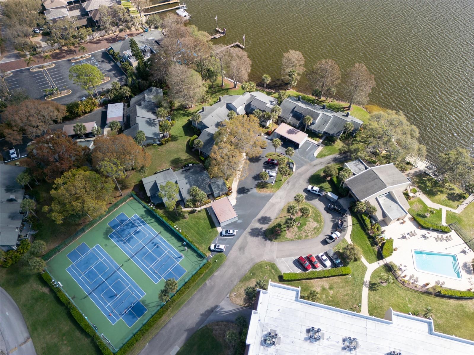 LAKE TARPON SAIL & TENNIS CLUB - Residential