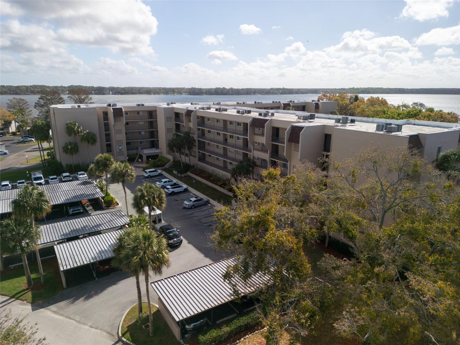 LAKE TARPON SAIL & TENNIS CLUB - Residential