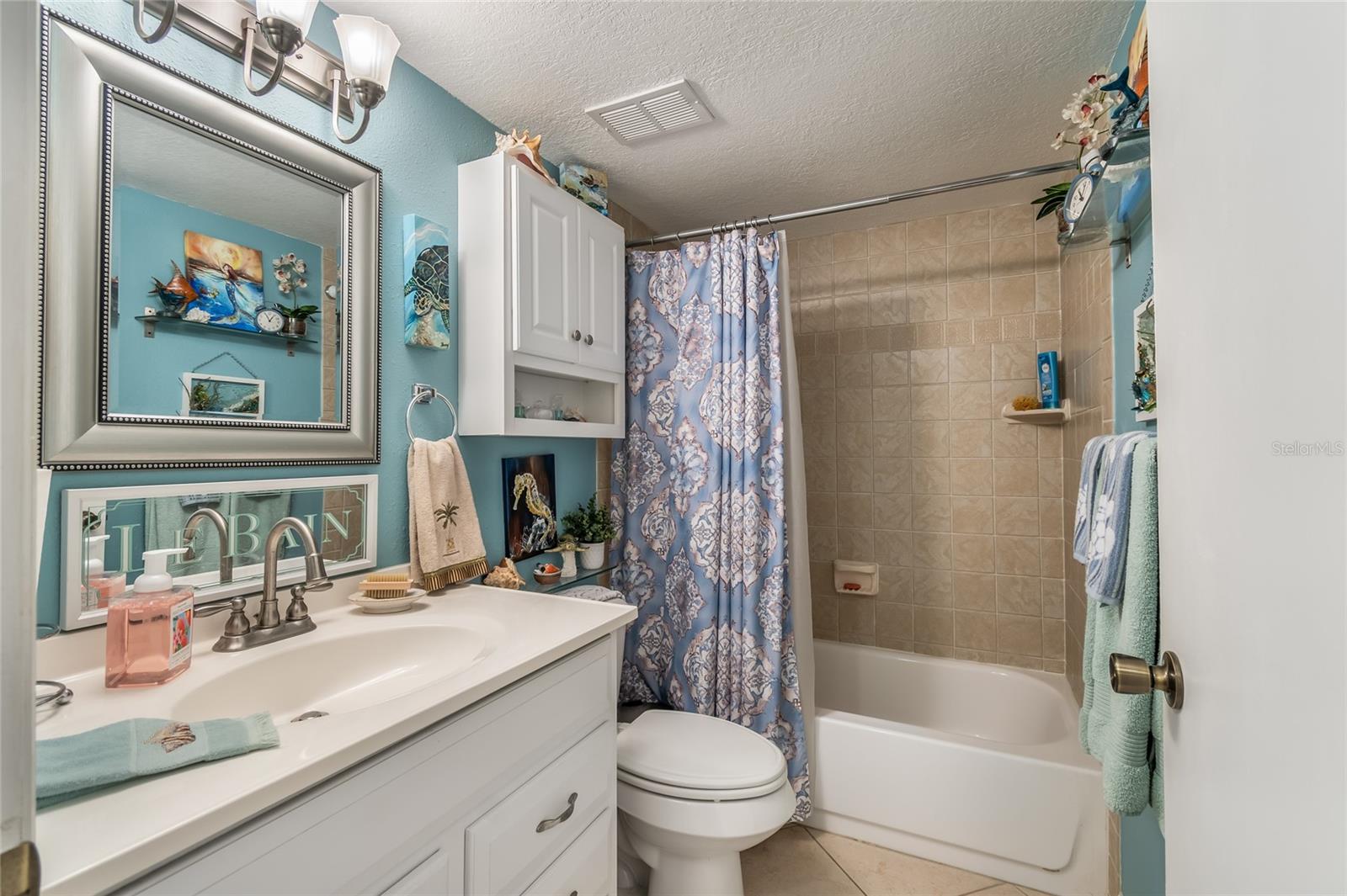 LAKE TARPON SAIL & TENNIS CLUB - Residential