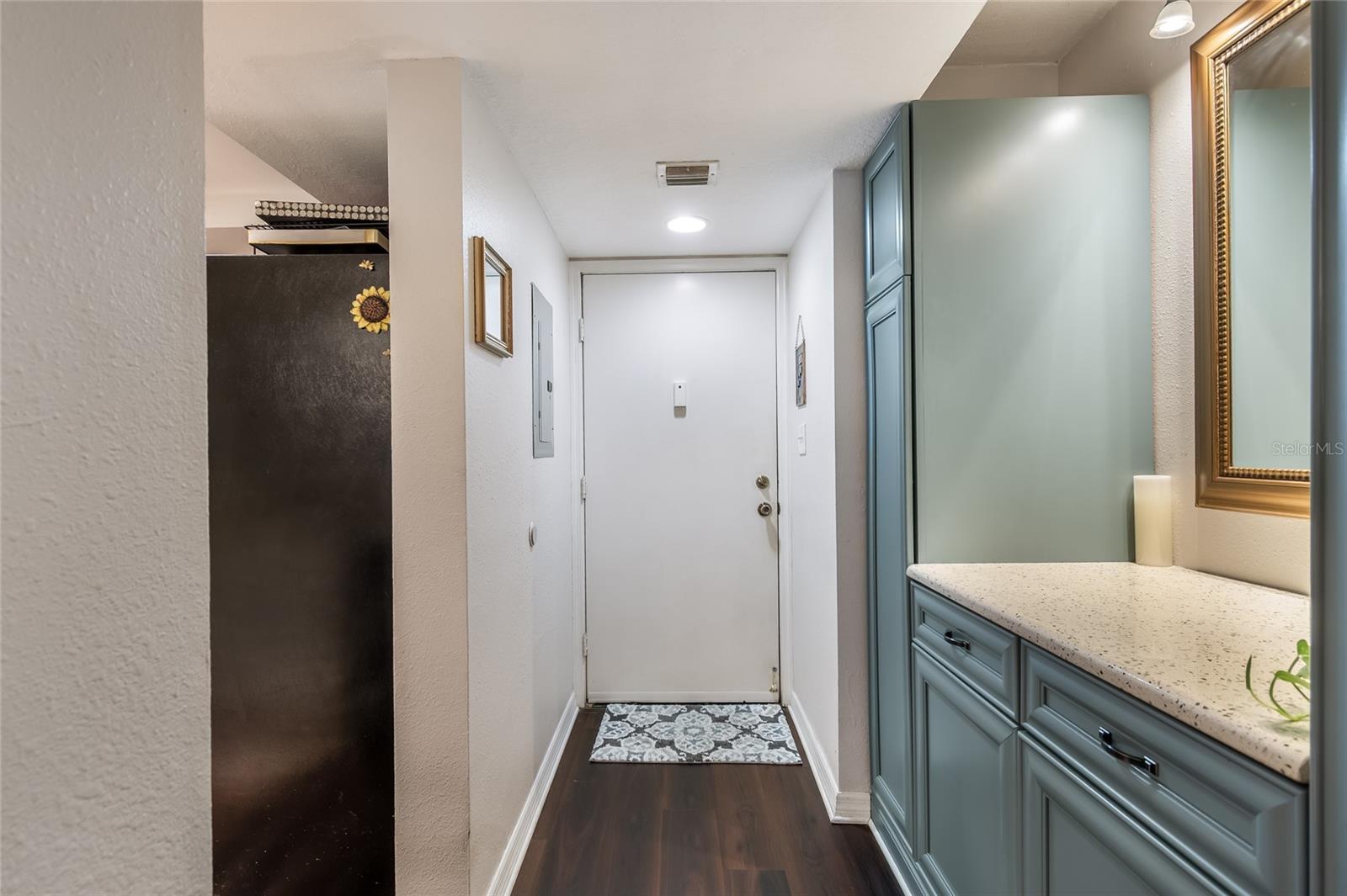 LAKE TARPON SAIL & TENNIS CLUB - Residential