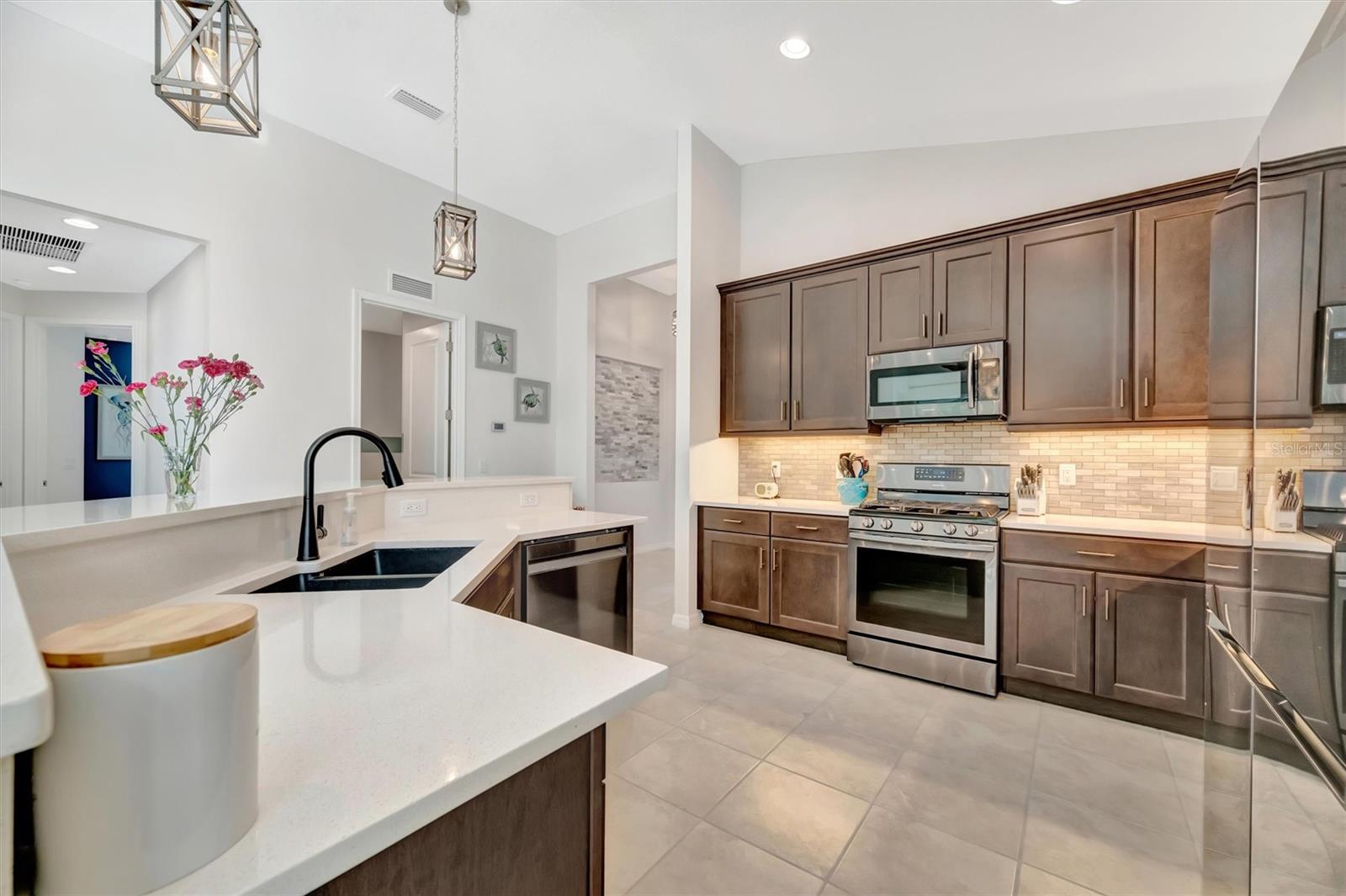 WATERCOLOR PLACE I - Residential