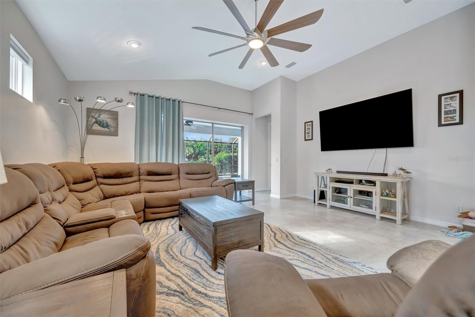 WATERCOLOR PLACE I - Residential