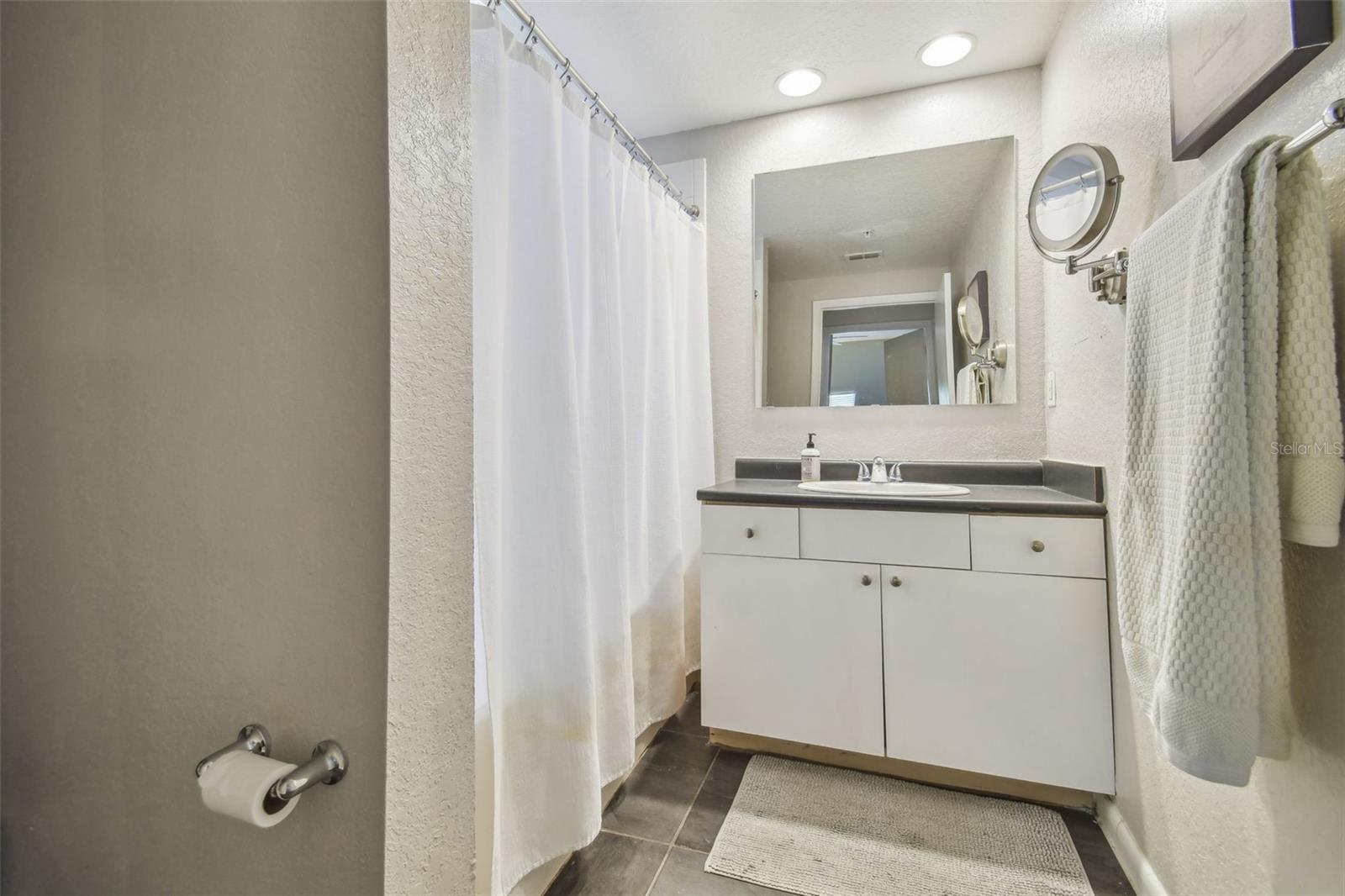 THE MADISON AT SOHO CONDOMINIU - Residential Lease