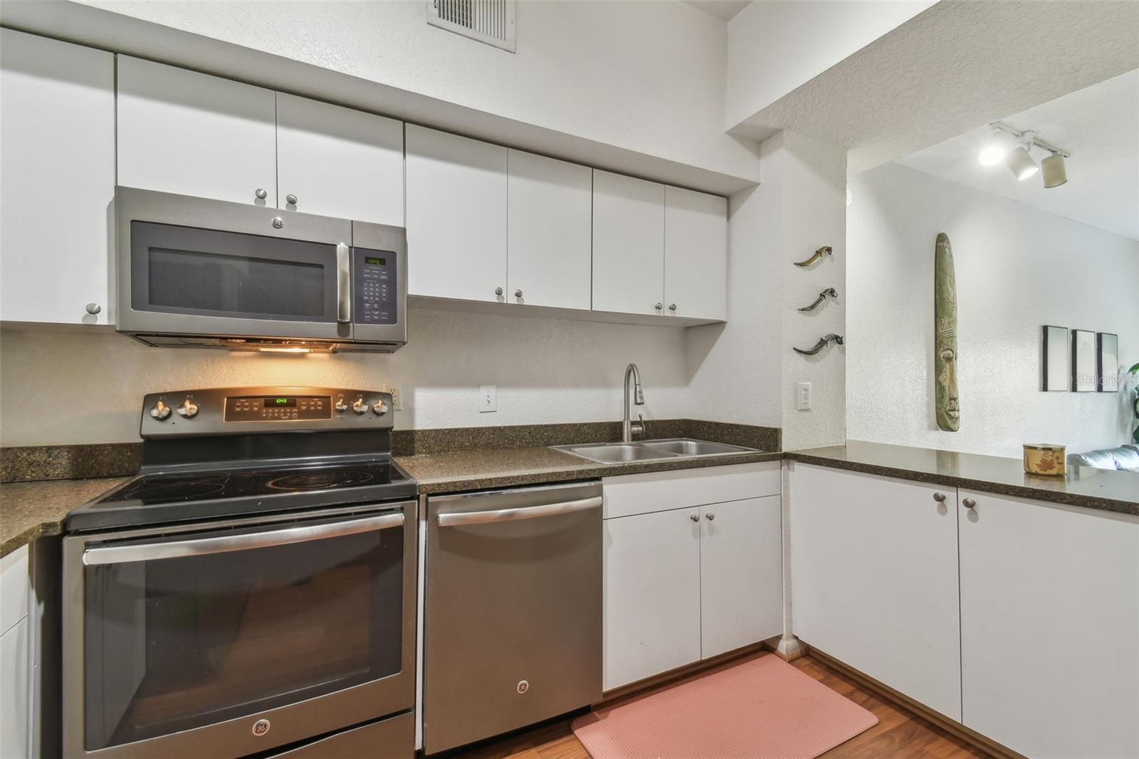 THE MADISON AT SOHO CONDOMINIU - Residential Lease