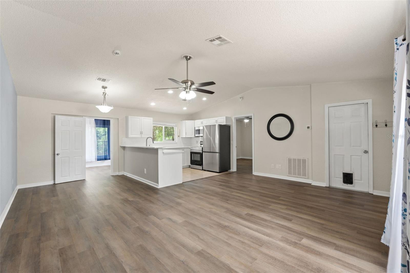 SPRING HILL - Residential