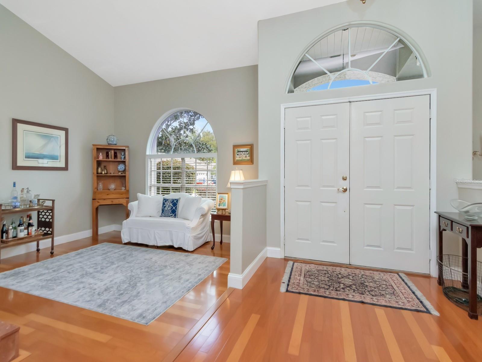 RIVER HILLS COUNTRY CLUB PH - Residential