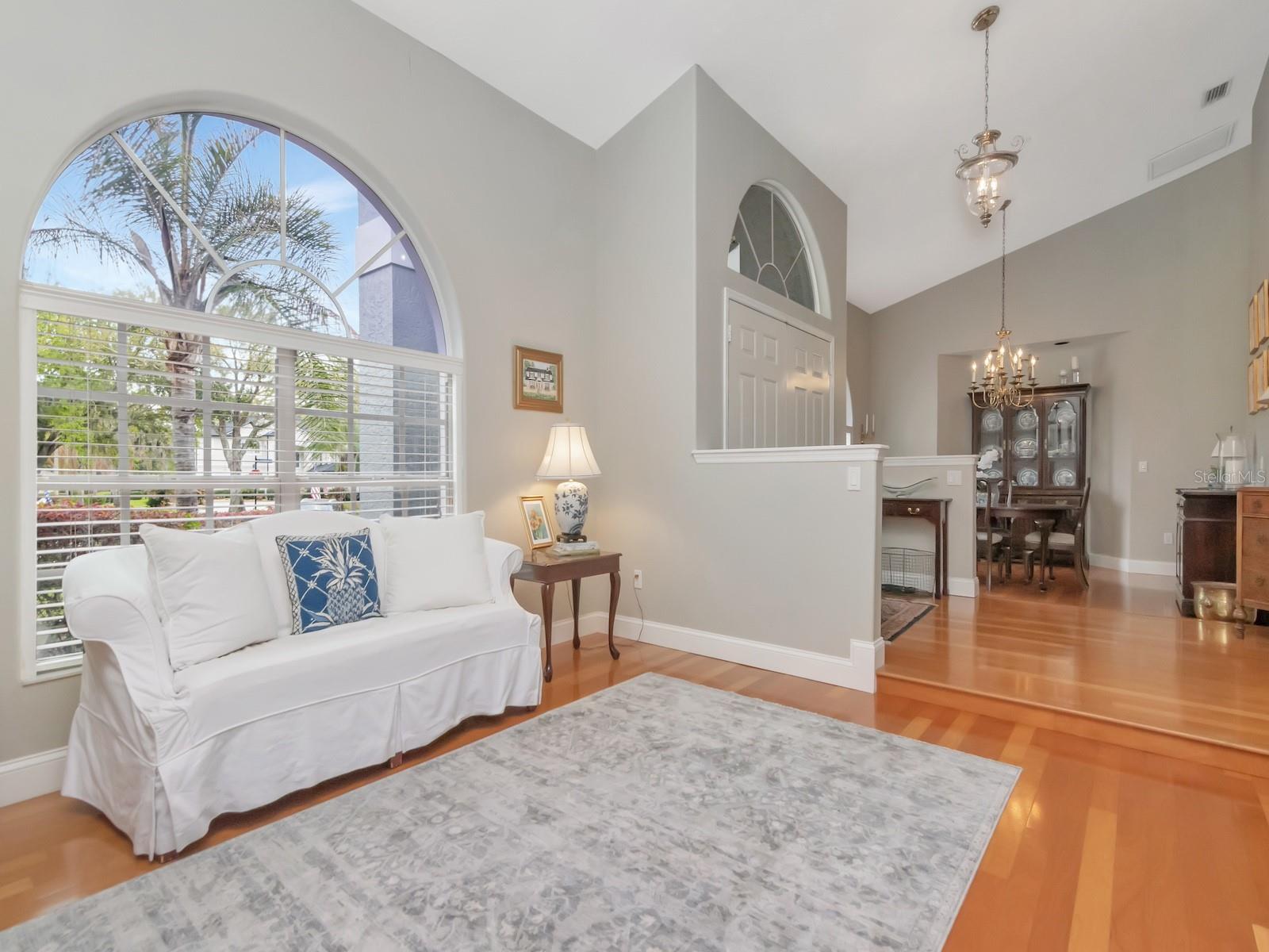 RIVER HILLS COUNTRY CLUB PH - Residential