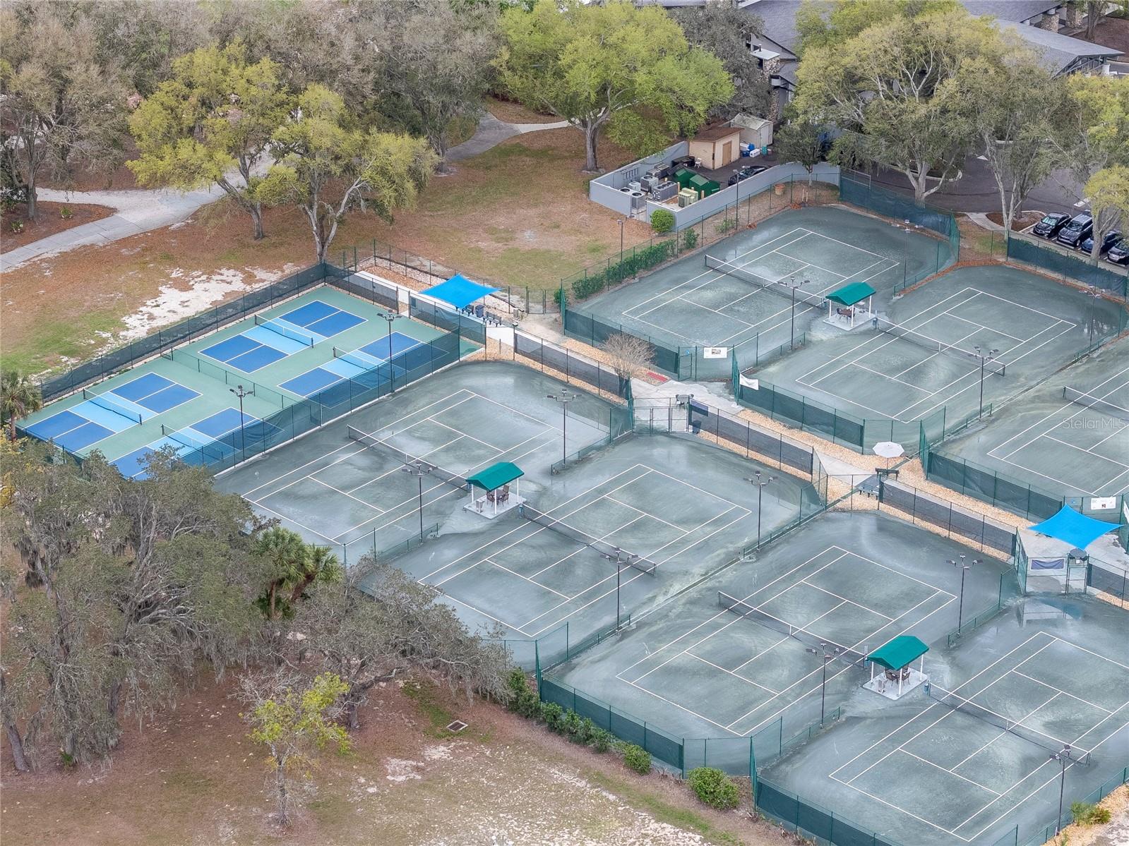 RIVER HILLS COUNTRY CLUB PH - Residential